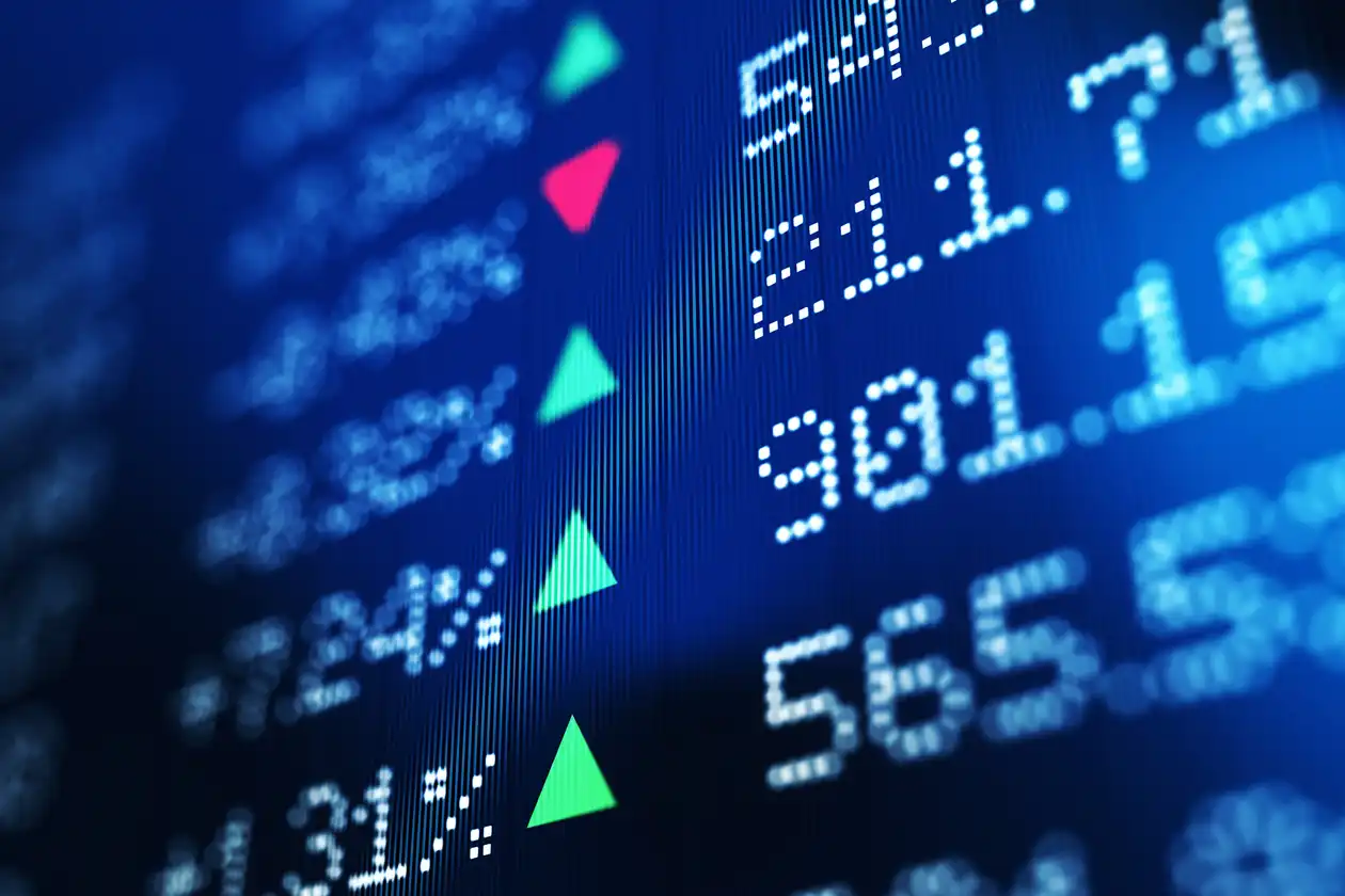 Traders Cling to Optimism Despite Market Challenges